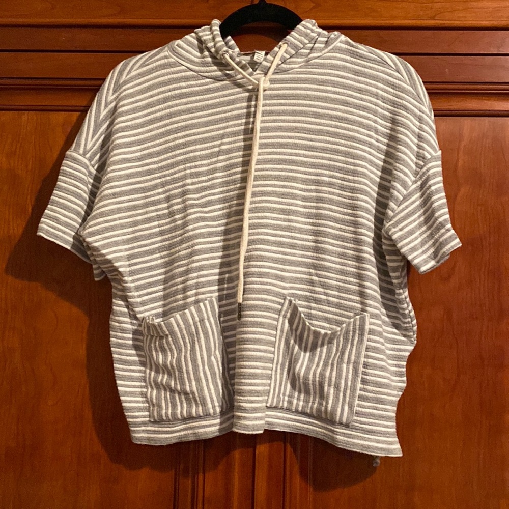 Short Sleeve Hoody Pullover